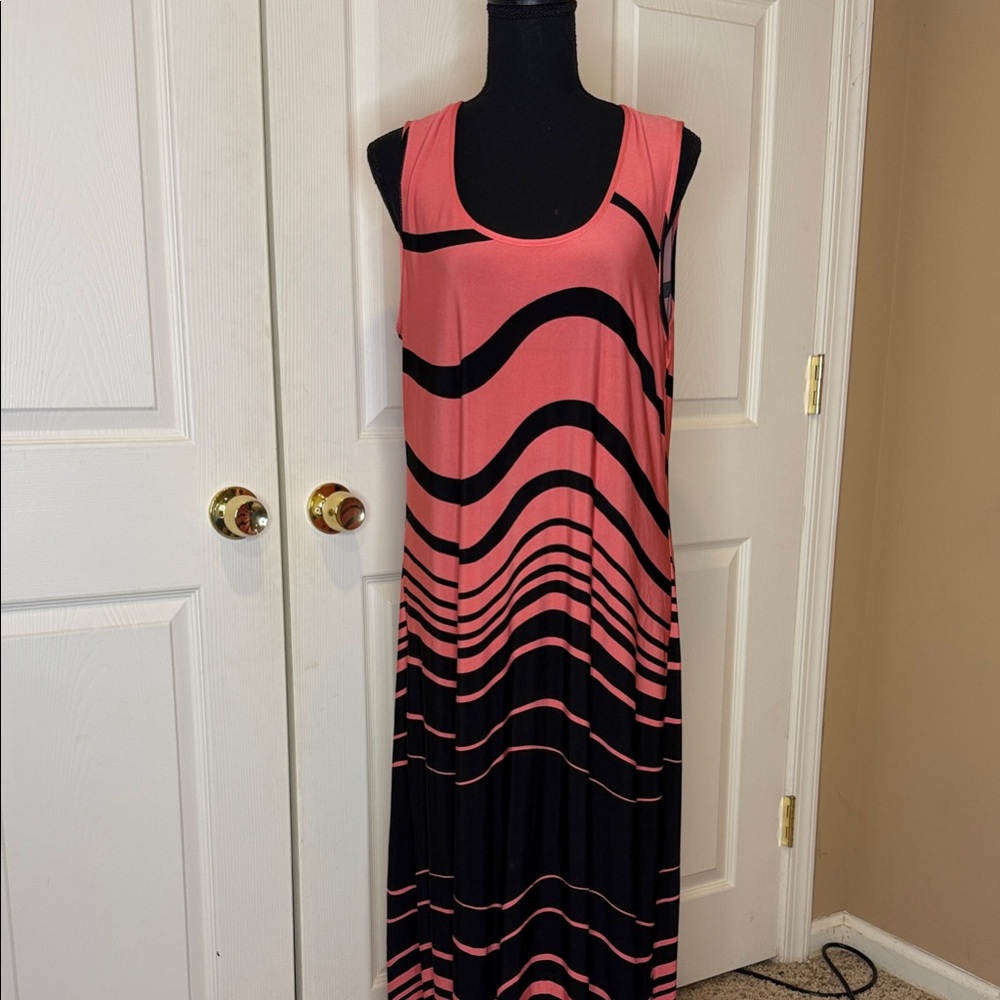 Avenue Coral and Black Wave Maxi Dress